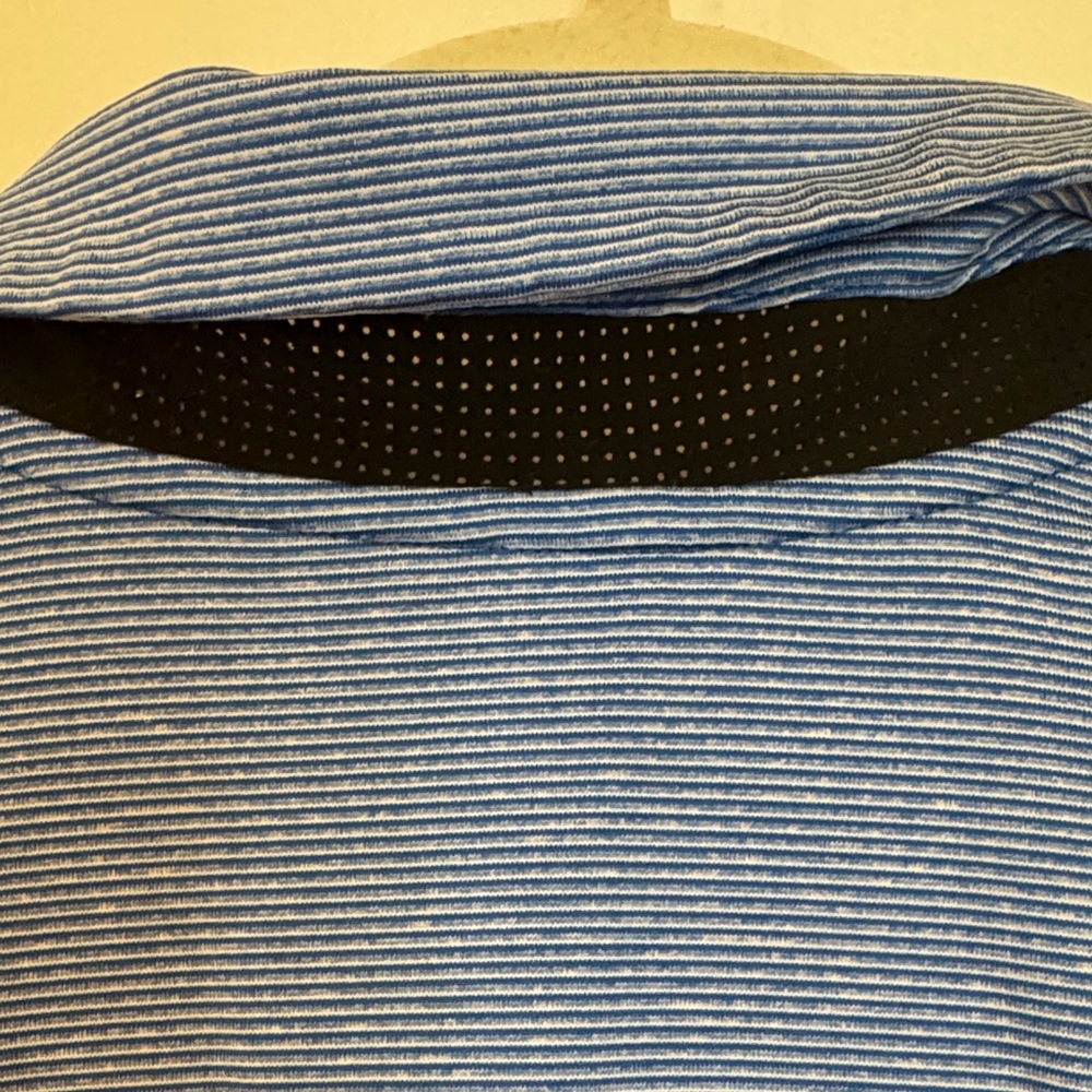 Nike Men's Blue Golf Shirt - Picture 6 of 7